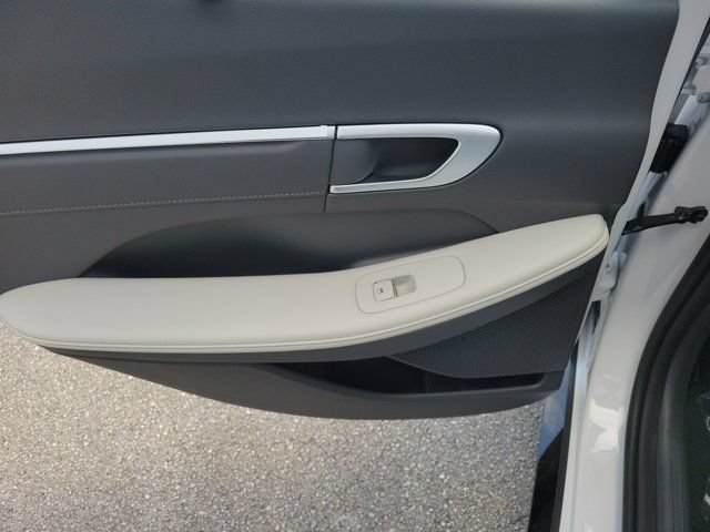 New 2026 Hyundai Sonata Limited FWD image 11
