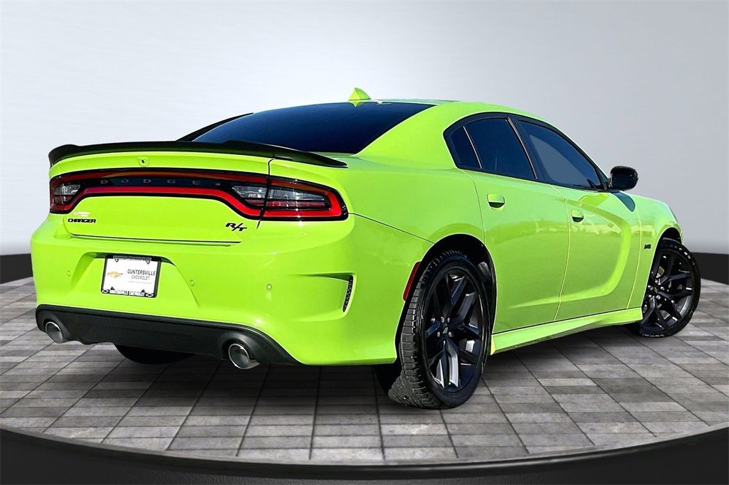 Used 2023 Dodge Charger R/T w/ Plus Group image 2