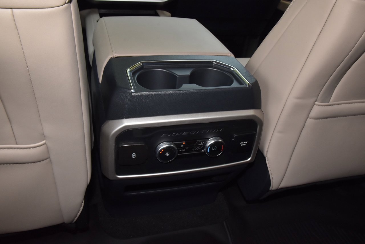 Used 2024 Ford Expedition XLT RWD image 19