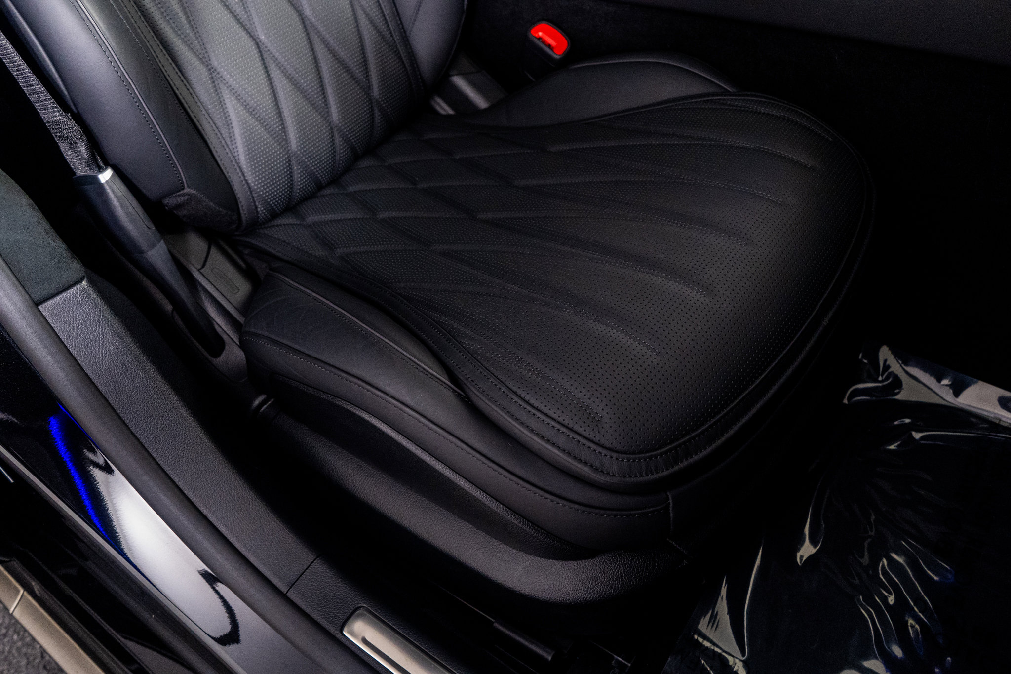 Used 2025 Mercedes-Benz S 63 AMG S w/ AMG Night Package image 36