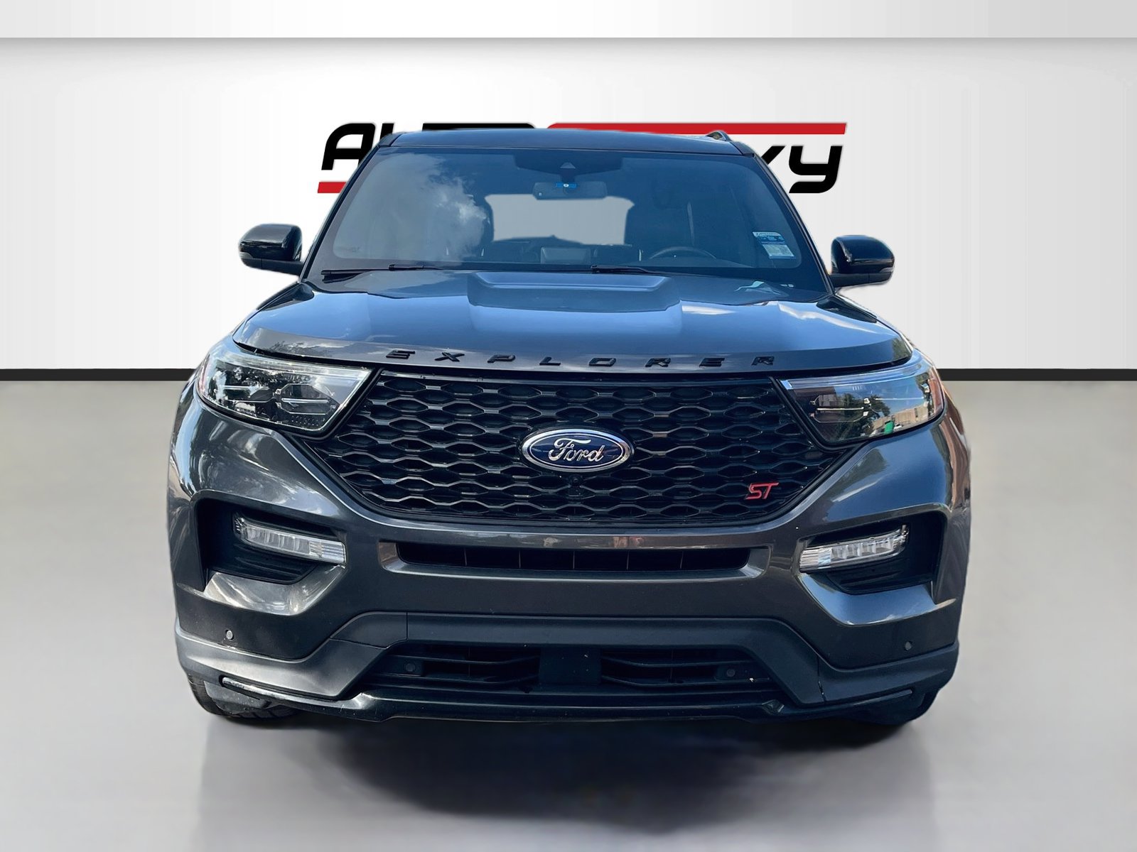 Used 2020 Ford Explorer ST w/ Premium Technology Package AWD/4WD image 2