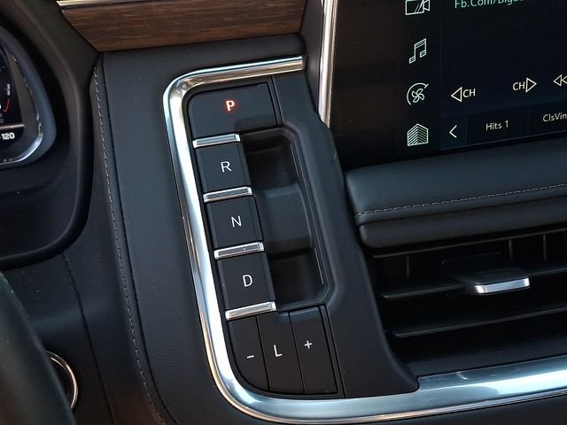 Used 2023 Chevrolet Tahoe High Country AWD/4WD image 14