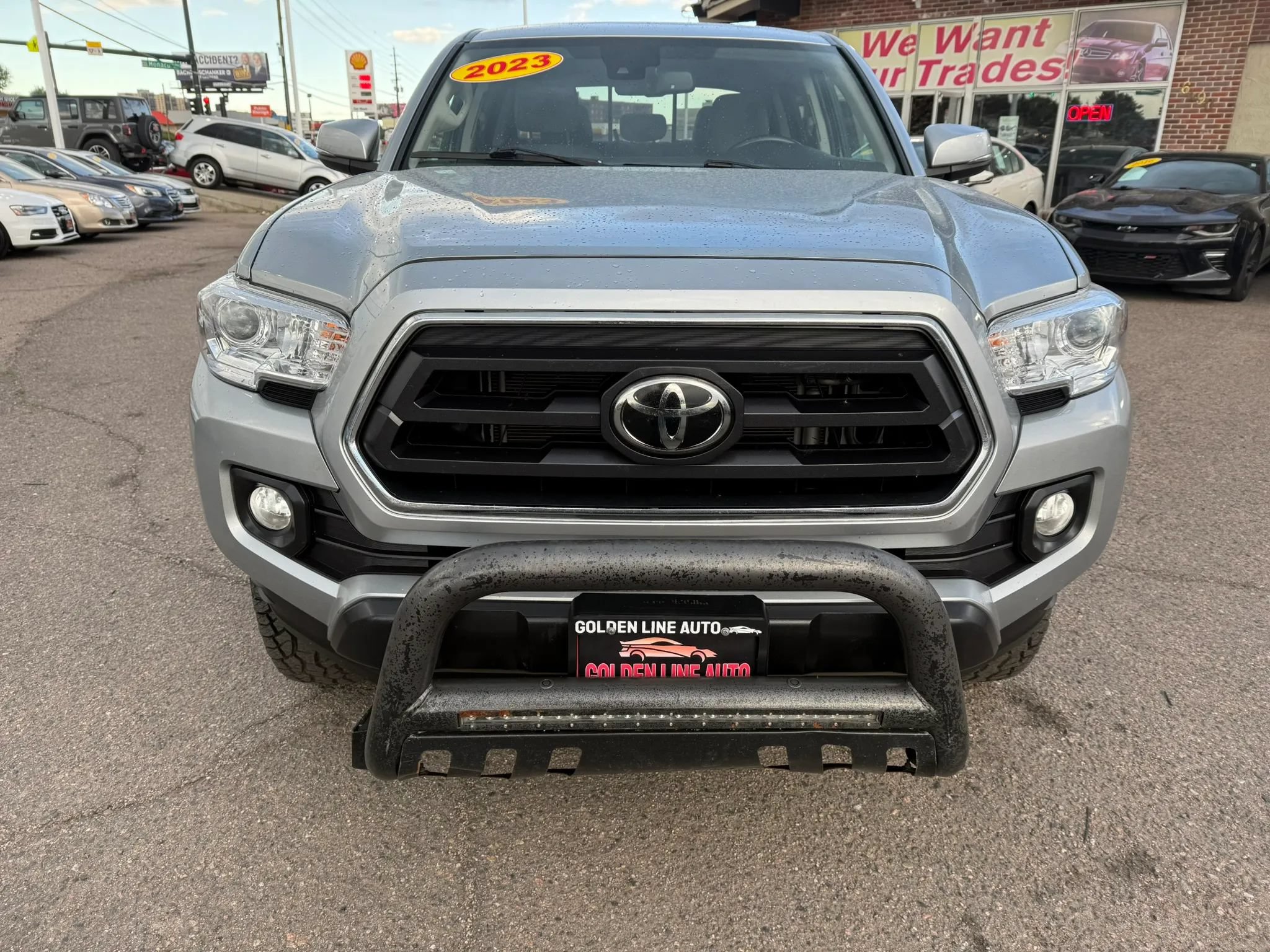 Used 2023 Toyota Tacoma SR5 w/ Technology Package AWD/4WD image 3