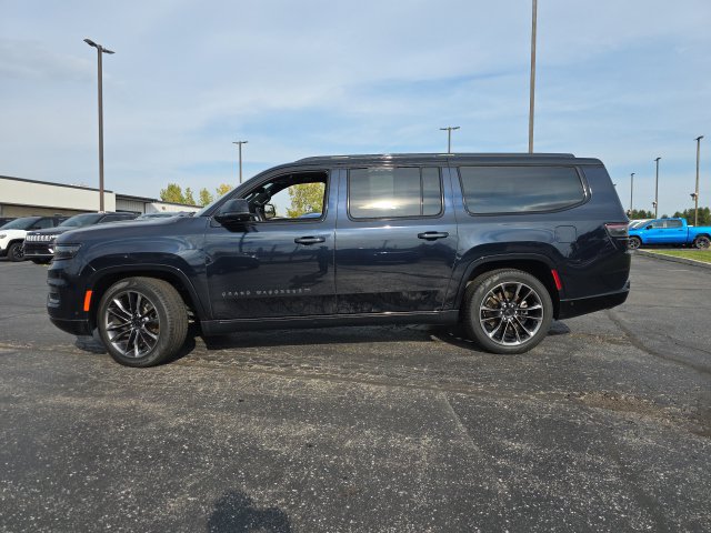 Used 2025 Jeep Grand Wagoneer L Series III w/ Quick Order Packagew 28T AWD/4WD image 3