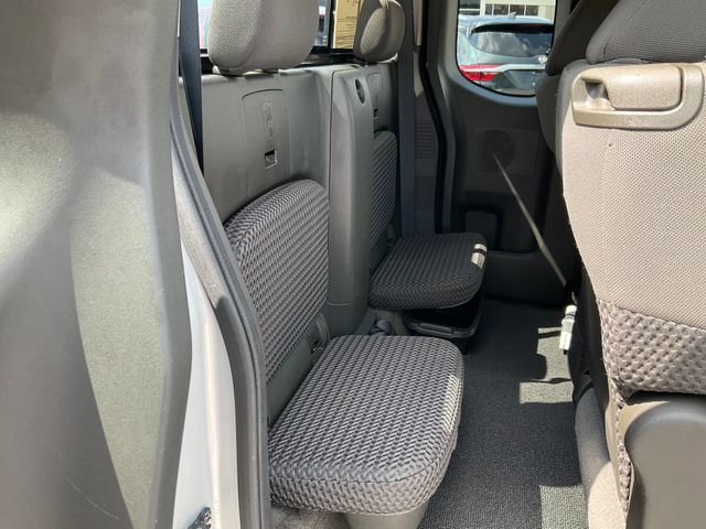 Used 2012 Nissan Frontier SV AWD/4WD image 15