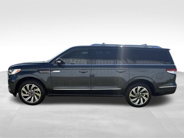 Used 2022 Lincoln Navigator L Reserve AWD/4WD image 18