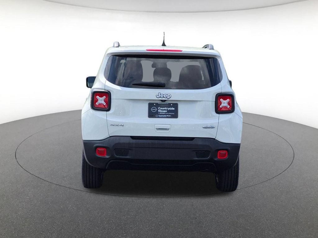 Used 2022 Jeep Renegade Latitude w/ Convenience Group AWD/4WD image 6