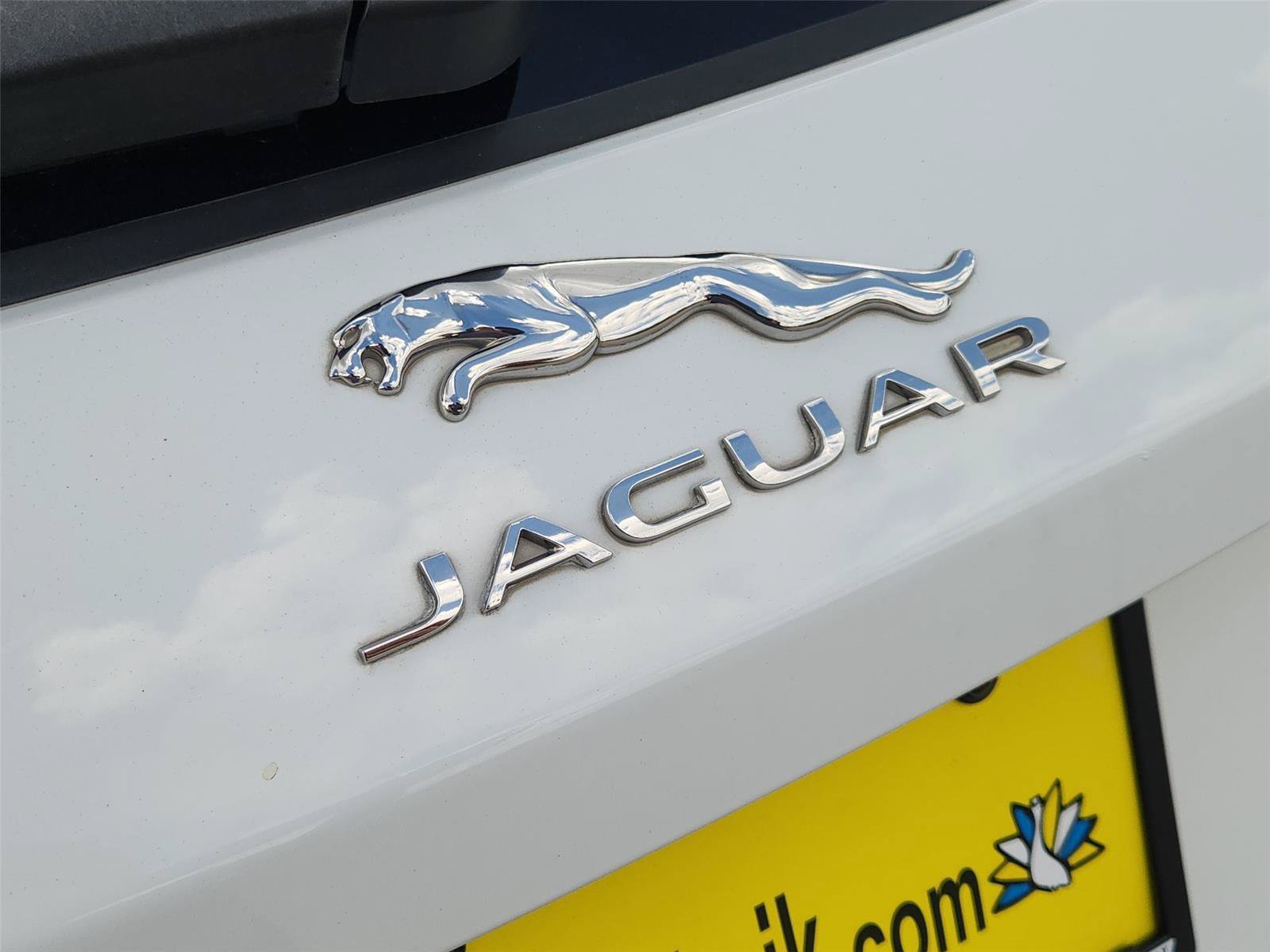 Used 2020 Jaguar F-PACE R-Sport AWD/4WD image 32