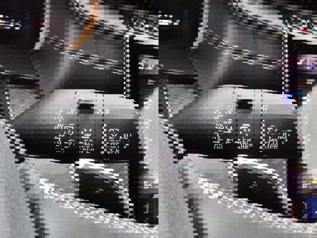 Used 2022 Jeep Grand Cherokee Limited image 18