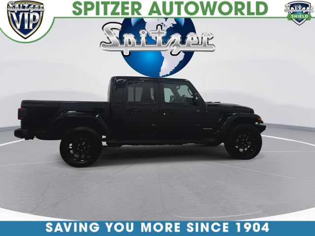 Used 2022 Jeep Gladiator Overland AWD/4WD image 2