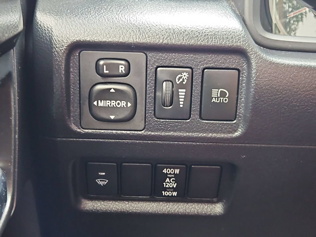 Used 2020 Toyota 4Runner TRD Off-Road Premium w/ Moonroof Package AWD/4WD image 18