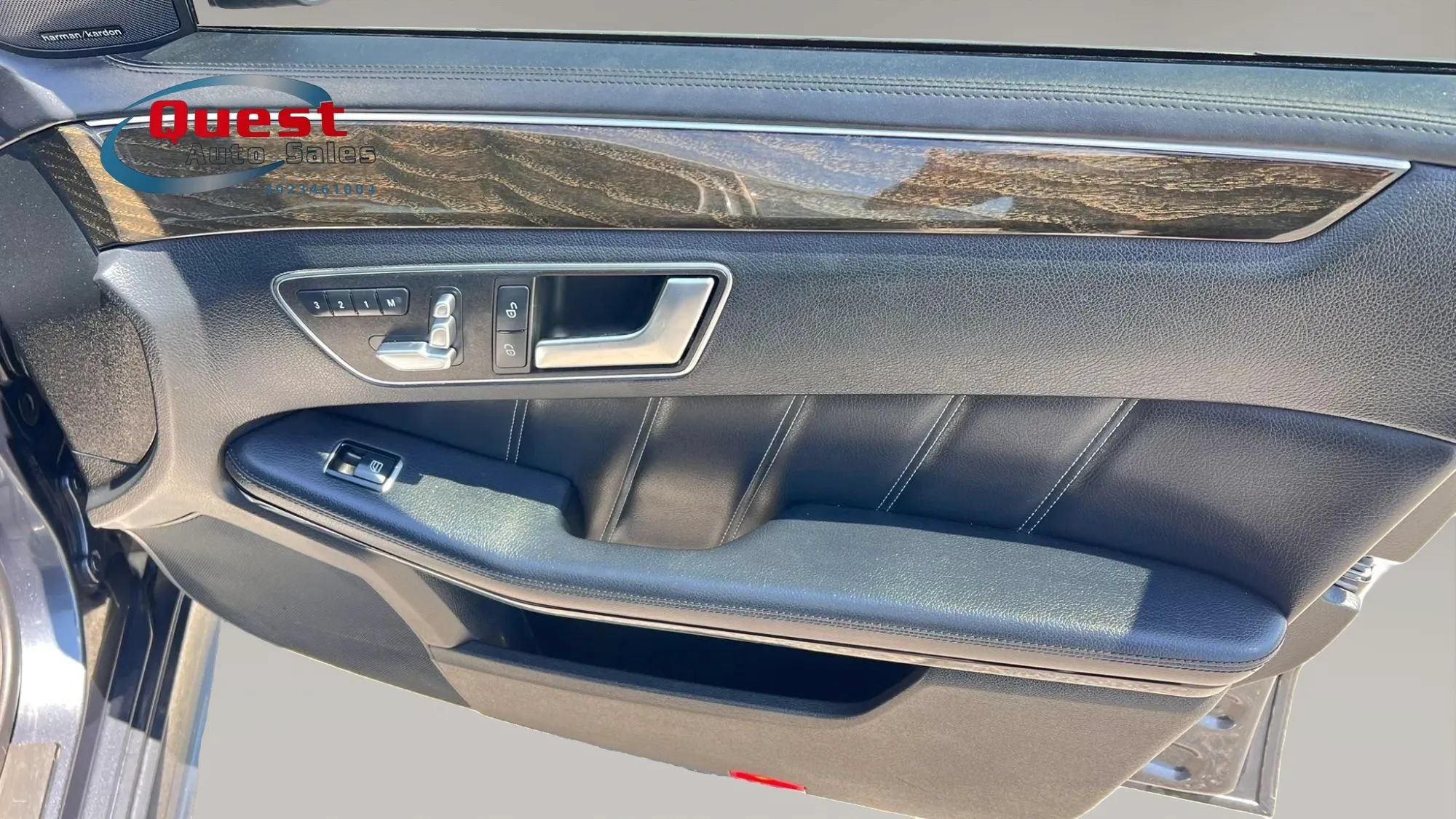Used 2015 Mercedes-Benz E 400 Sedan w/ Driver Assistance Package image 14