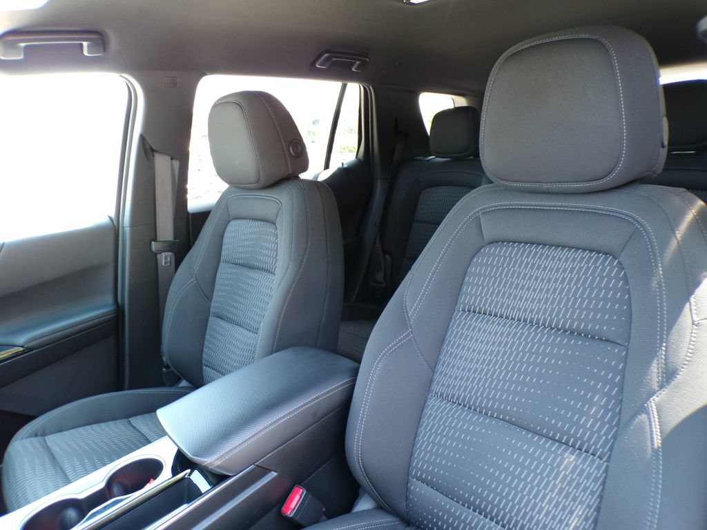 Used 2025 Chevrolet Equinox LT AWD/4WD image 11