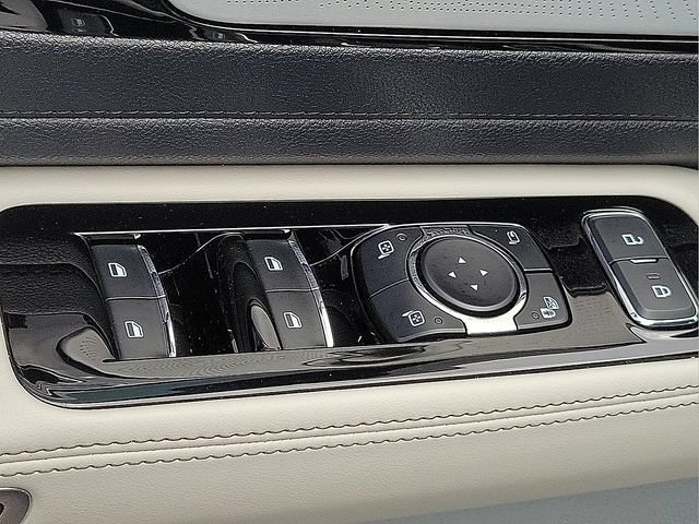Used 2025 Lincoln Aviator Reserve w/ Luxury Package RWD image 22