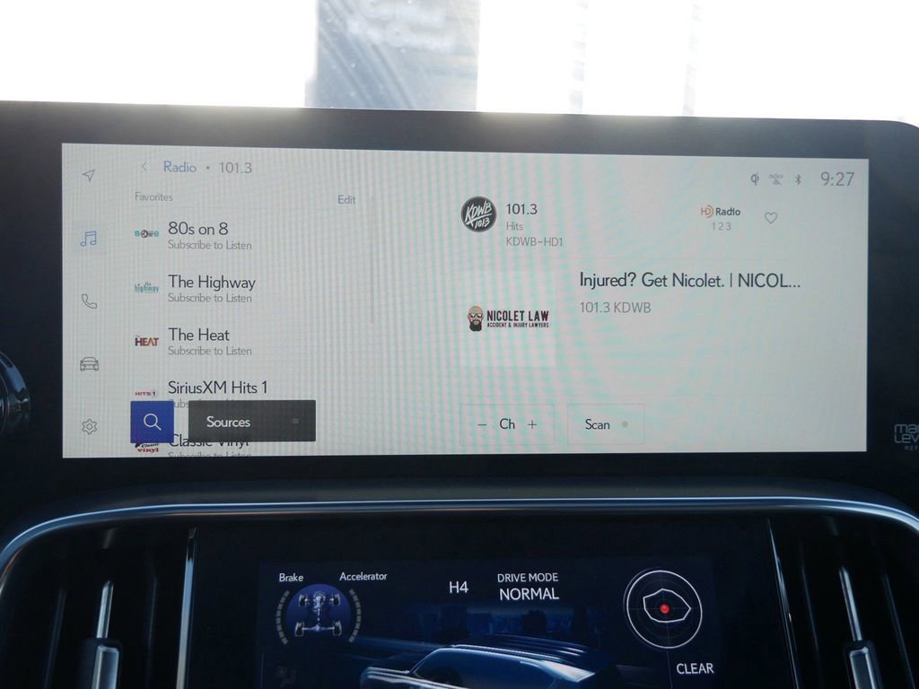 Used 2022 Lexus LX 600 4WD w/ Appearance Package image 20