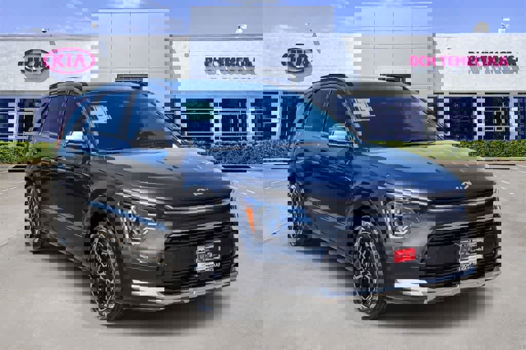 Certified 2024 Kia Niro EX image 3