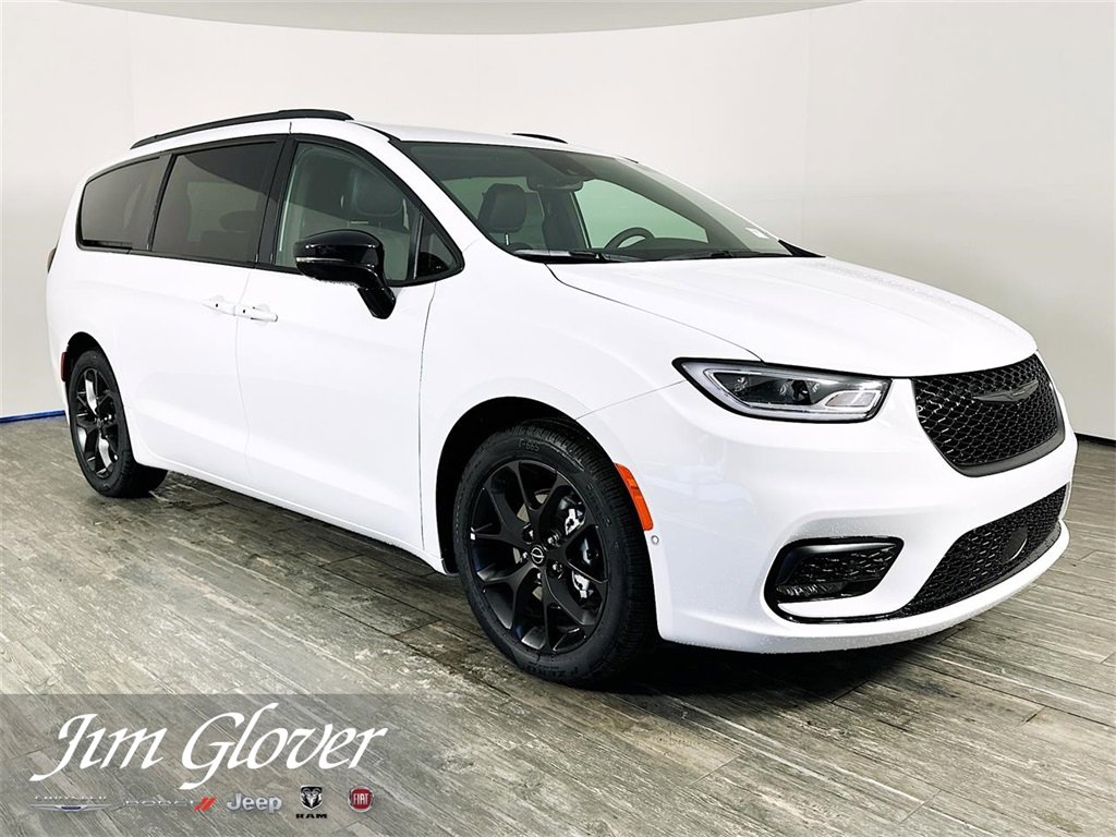 New 2026 Chrysler Pacifica Select w/ S Appearance Package image 1