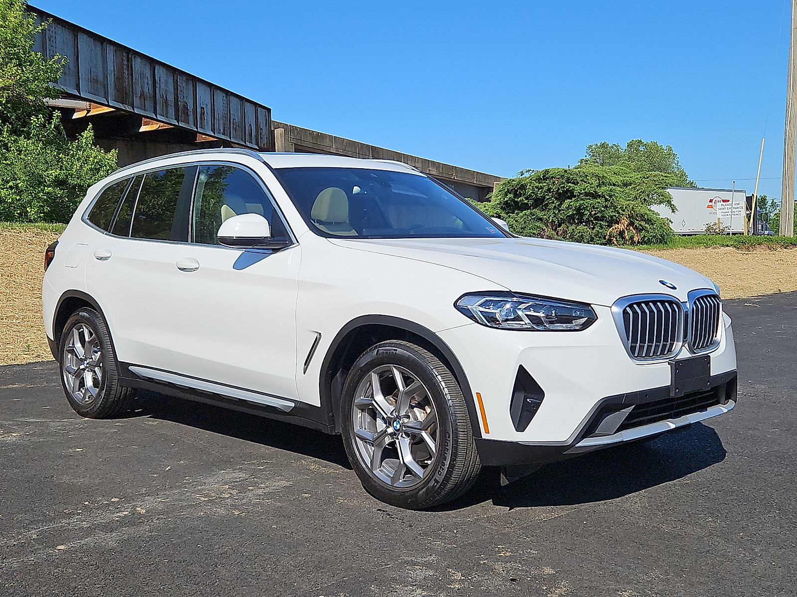 Used 2023 BMW X3 xDrive30i w/ Premium Package w/ZPA AWD/4WD video 1
