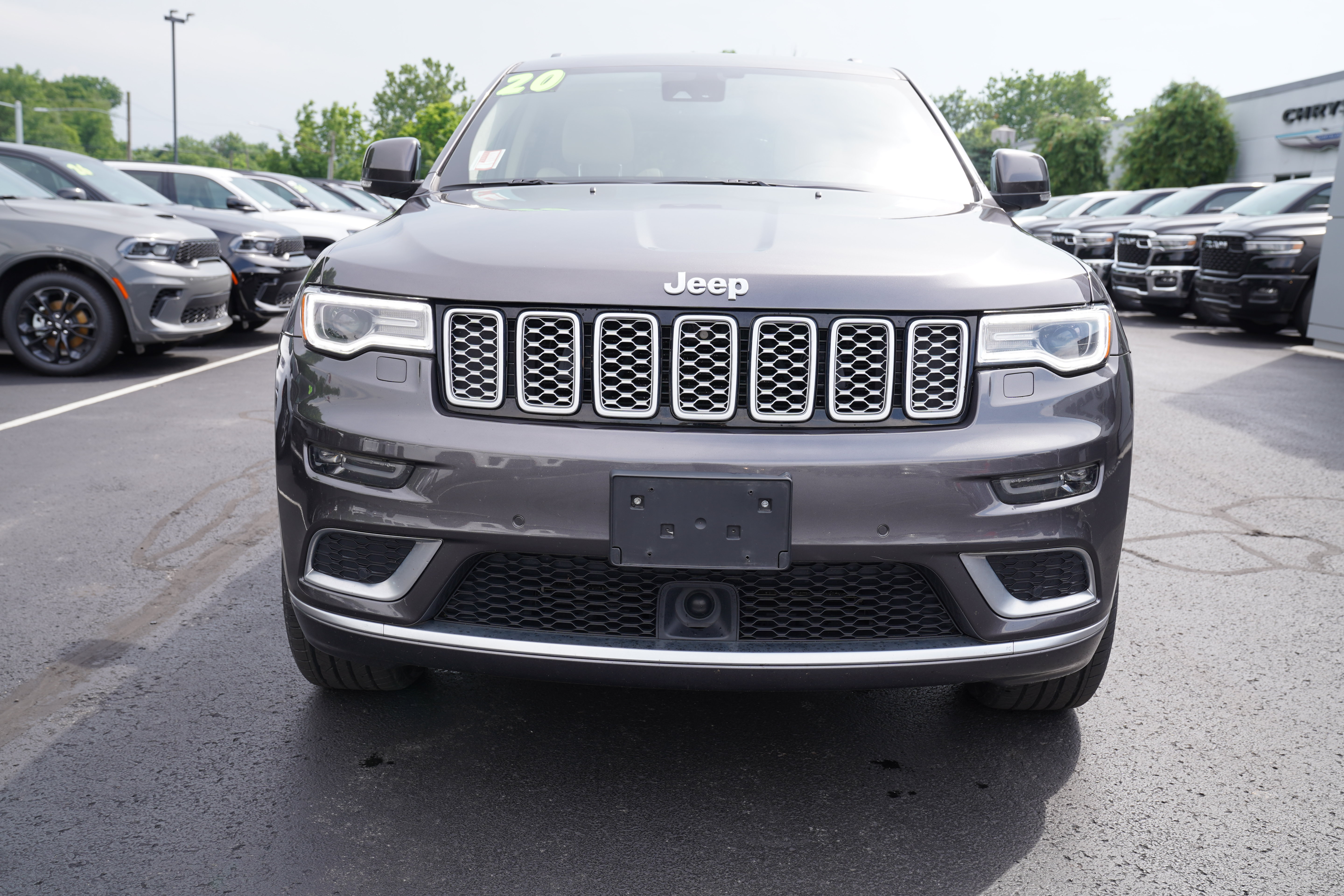 Used 2020 Jeep Grand Cherokee Summit w/ Platinum Series Group AWD/4WD image 11