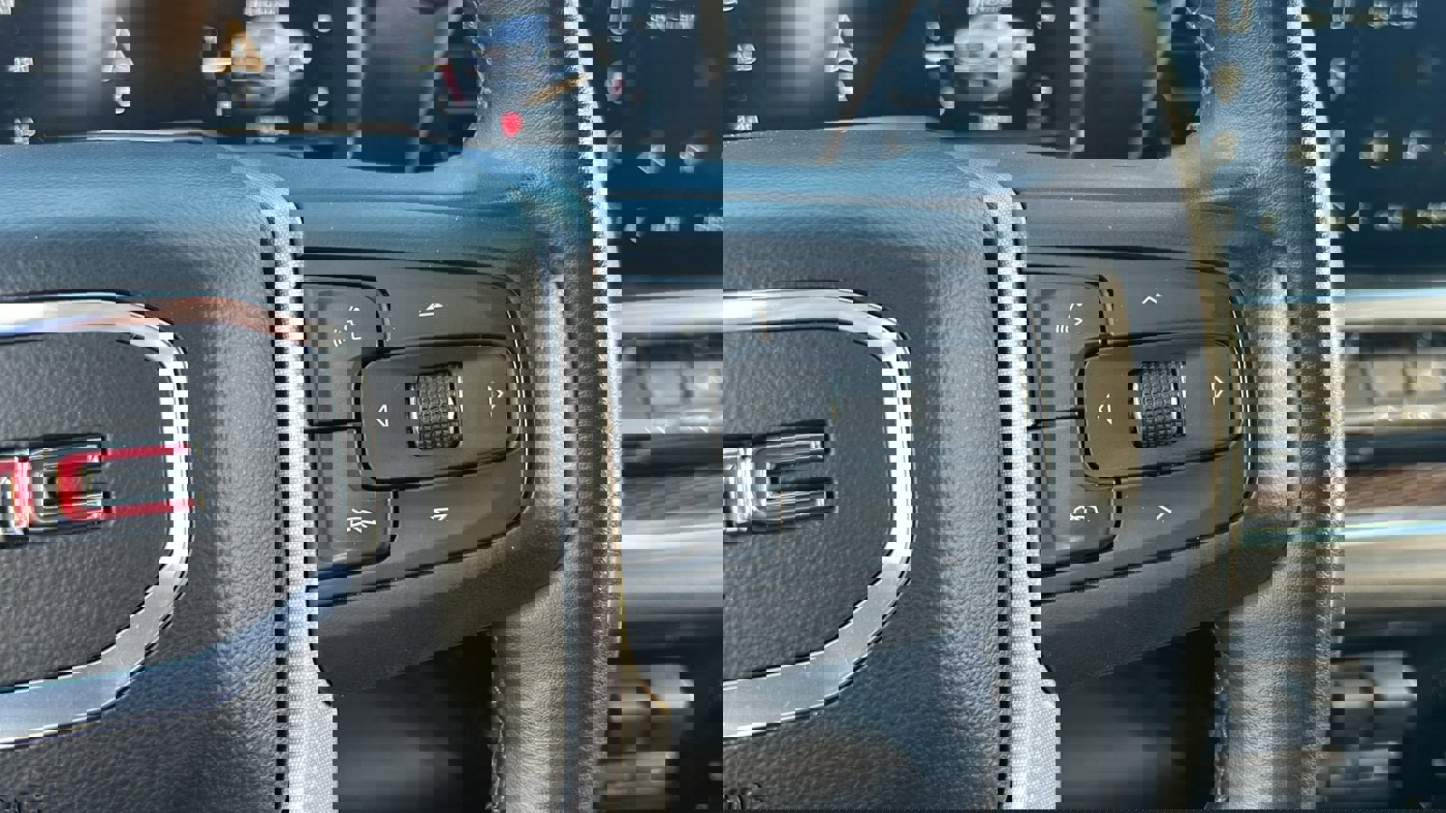 Used 2023 GMC Sierra 1500 Elevation image 19