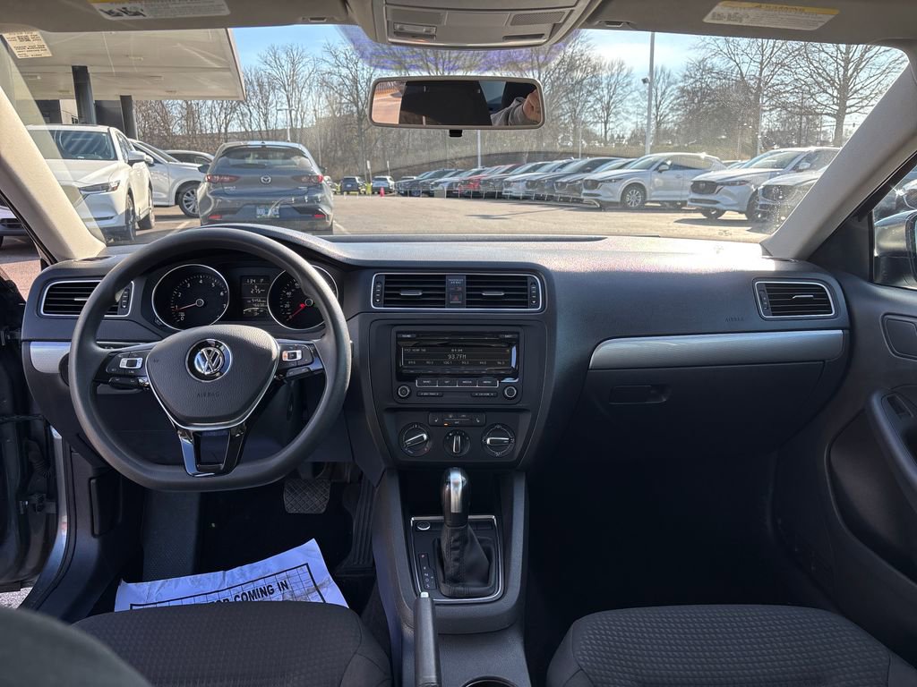 Used 2015 Volkswagen Jetta SE image 11