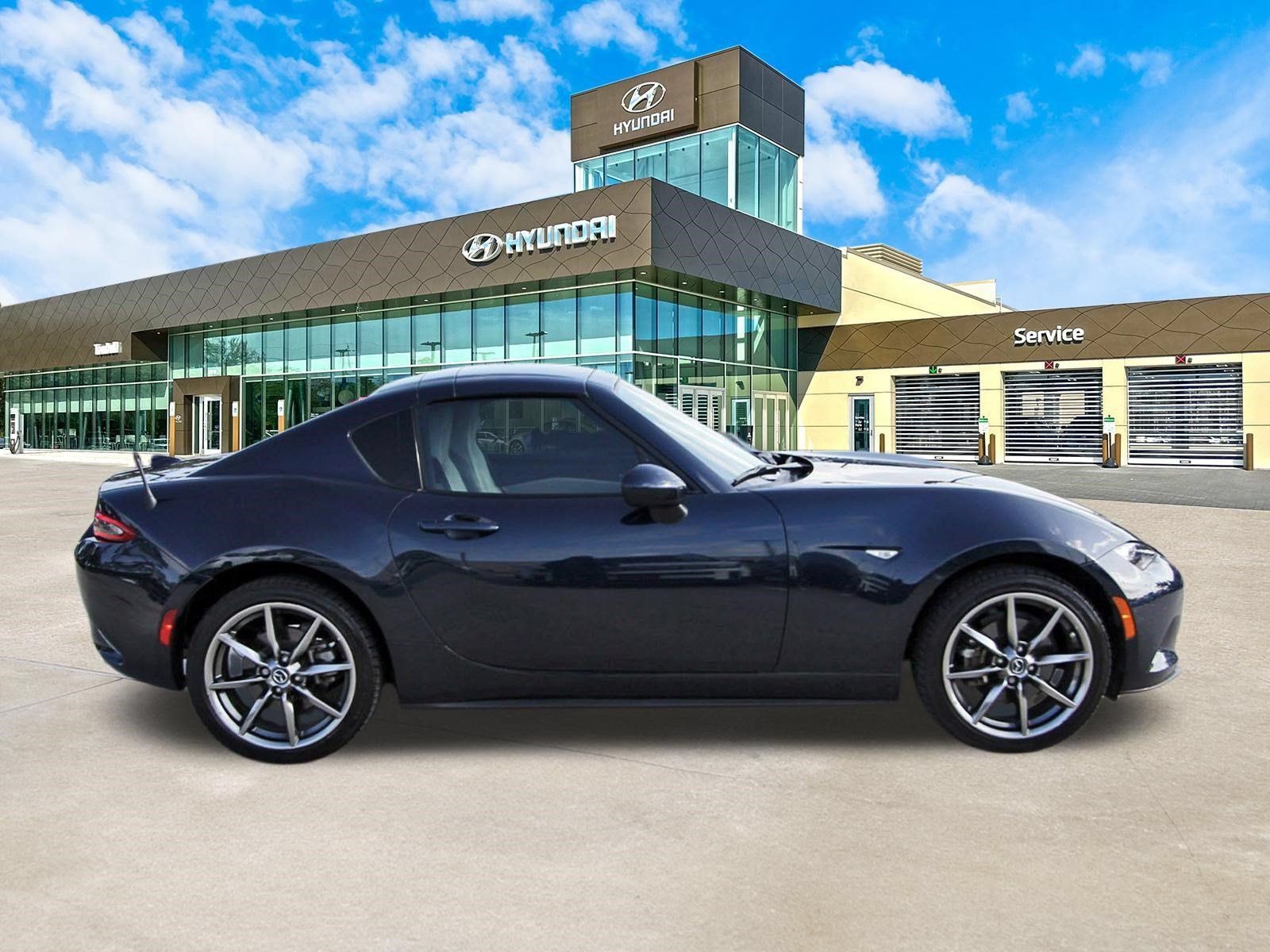 Used 2021 MAZDA MX-5 Miata RF Grand Touring RWD image 9