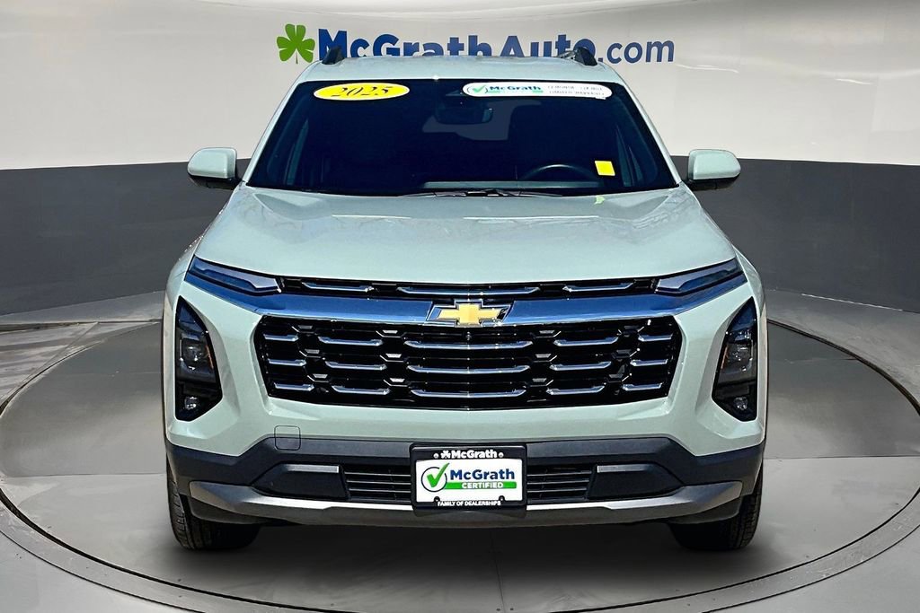 Used 2025 Chevrolet Equinox LT w/ Convenience Package II AWD/4WD image 2