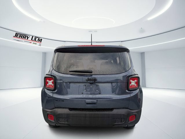 Certified 2023 Jeep Renegade Latitude w/ Sun/Sound Group AWD/4WD image 4