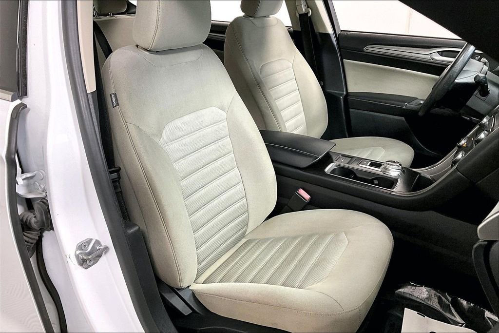 Used 2018 Ford Fusion S image 7