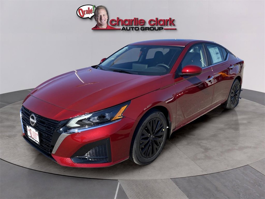 Used 2025 Nissan Altima 2.5 SV w/ SV Special Edition Package image 2