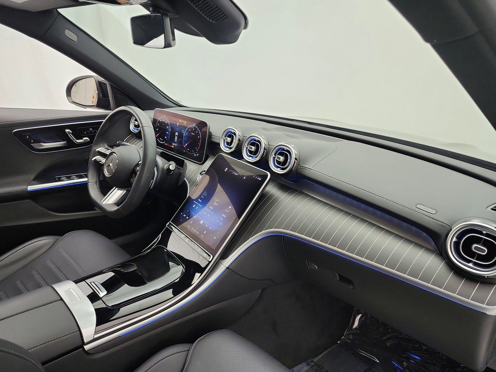 Used 2023 Mercedes-Benz C 300 Sedan image 19