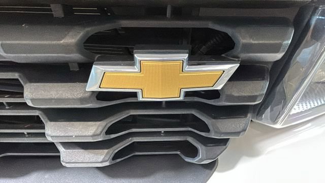 Used 2019 Chevrolet Silverado 1500 Custom w/ Custom Max Trailering Package AWD/4WD image 9