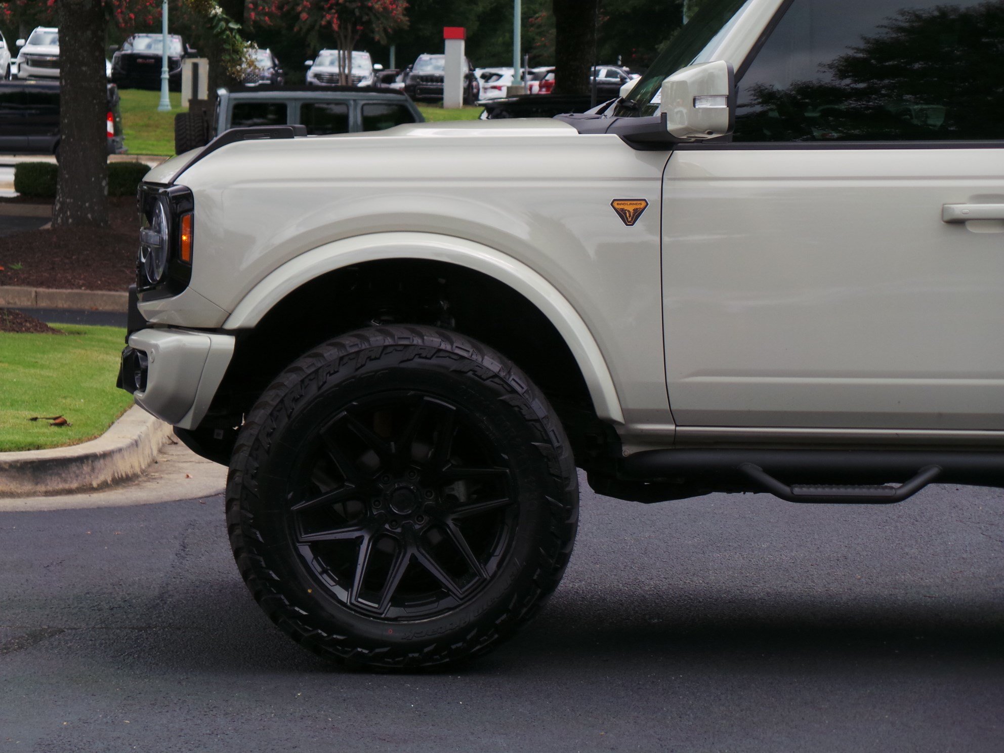 Used 2025 Ford Bronco Badlands AWD/4WD image 26