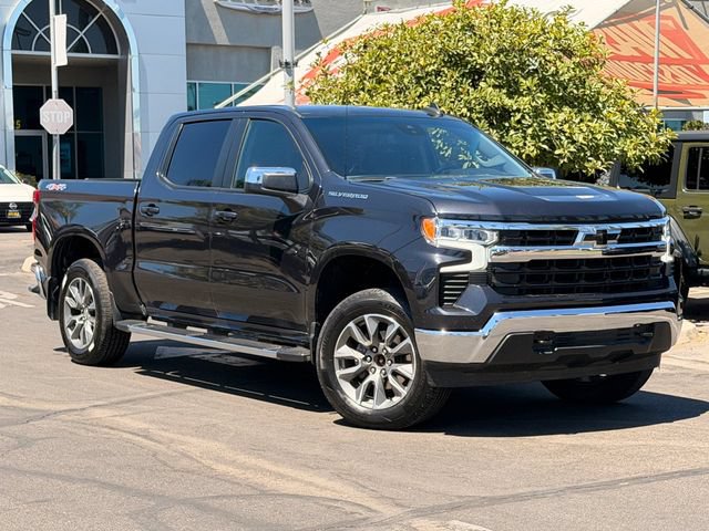 Used 2024 Chevrolet Silverado 1500 LT AWD/4WD image 2