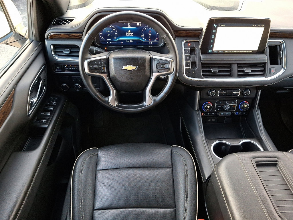 Used 2023 Chevrolet Suburban Premier image 22