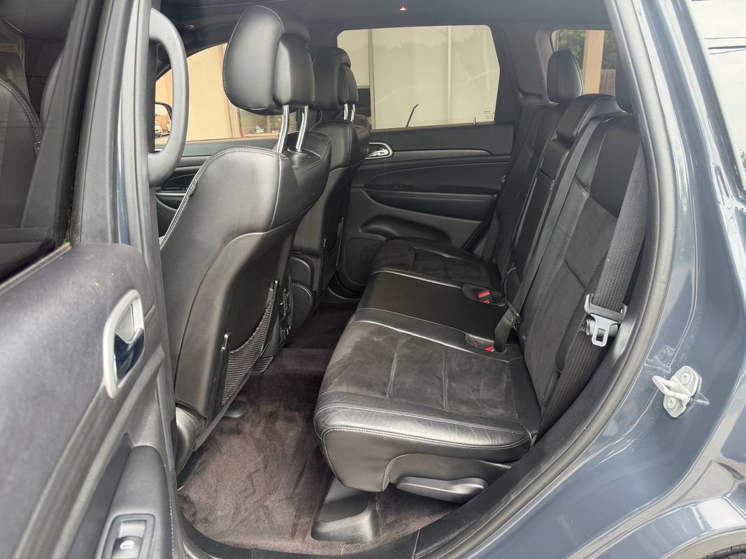 Used 2018 Jeep Grand Cherokee Altitude RWD image 31