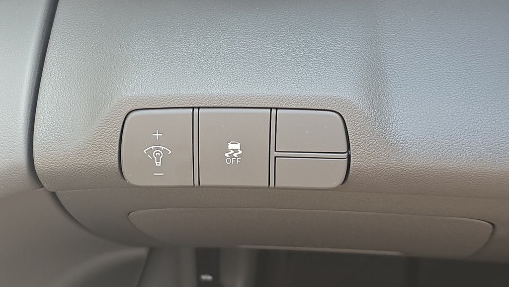 Certified 2026 Hyundai Elantra Sport FWD image 26