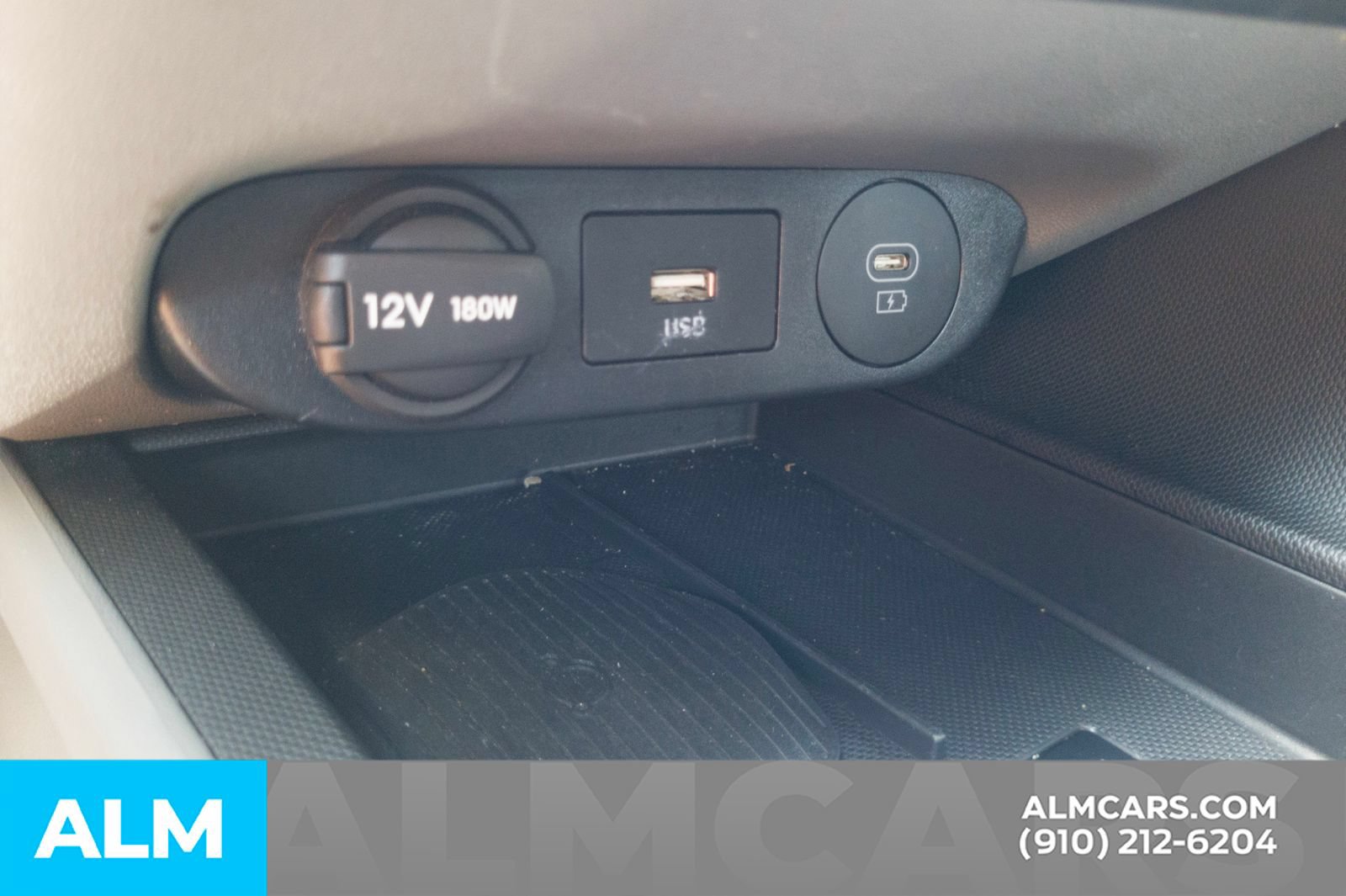 Certified 2025 Hyundai Elantra SEL FWD image 28