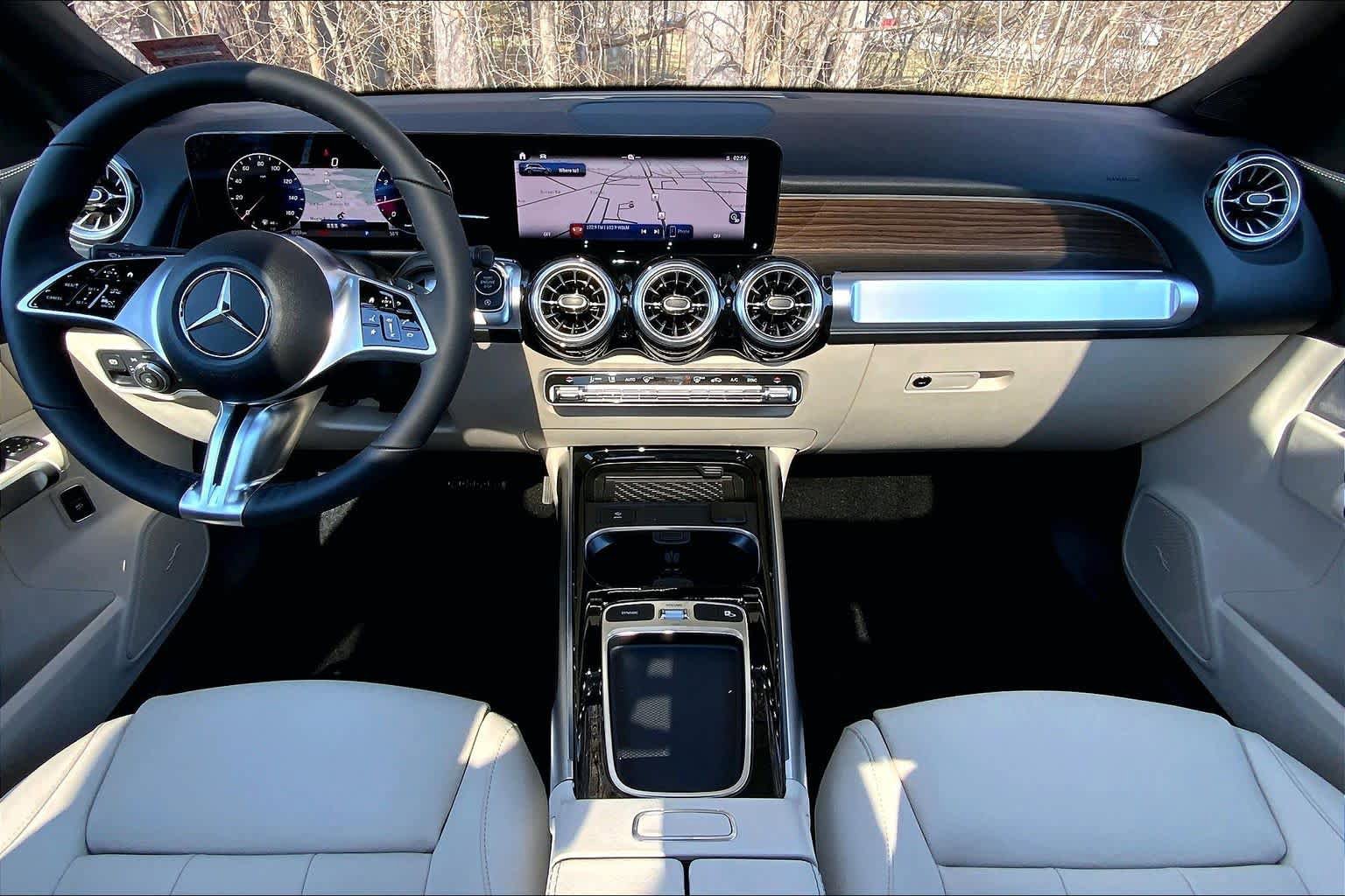 New 2026 Mercedes-Benz GLB 250 4MATIC image 5
