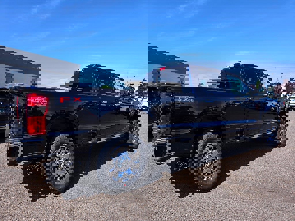 New 2025 Ford F350 Lariat w/ Lariat Ultimate Package image 38