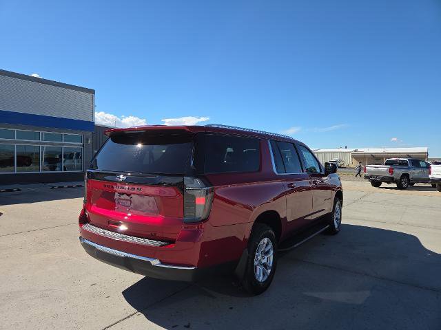 New 2026 Chevrolet Suburban LT image 6