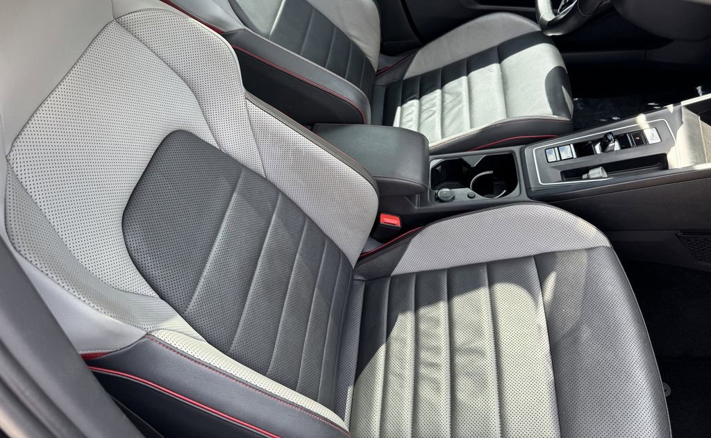 Used 2022 Volkswagen GTI SE w/ SE Leather Package FWD image 26