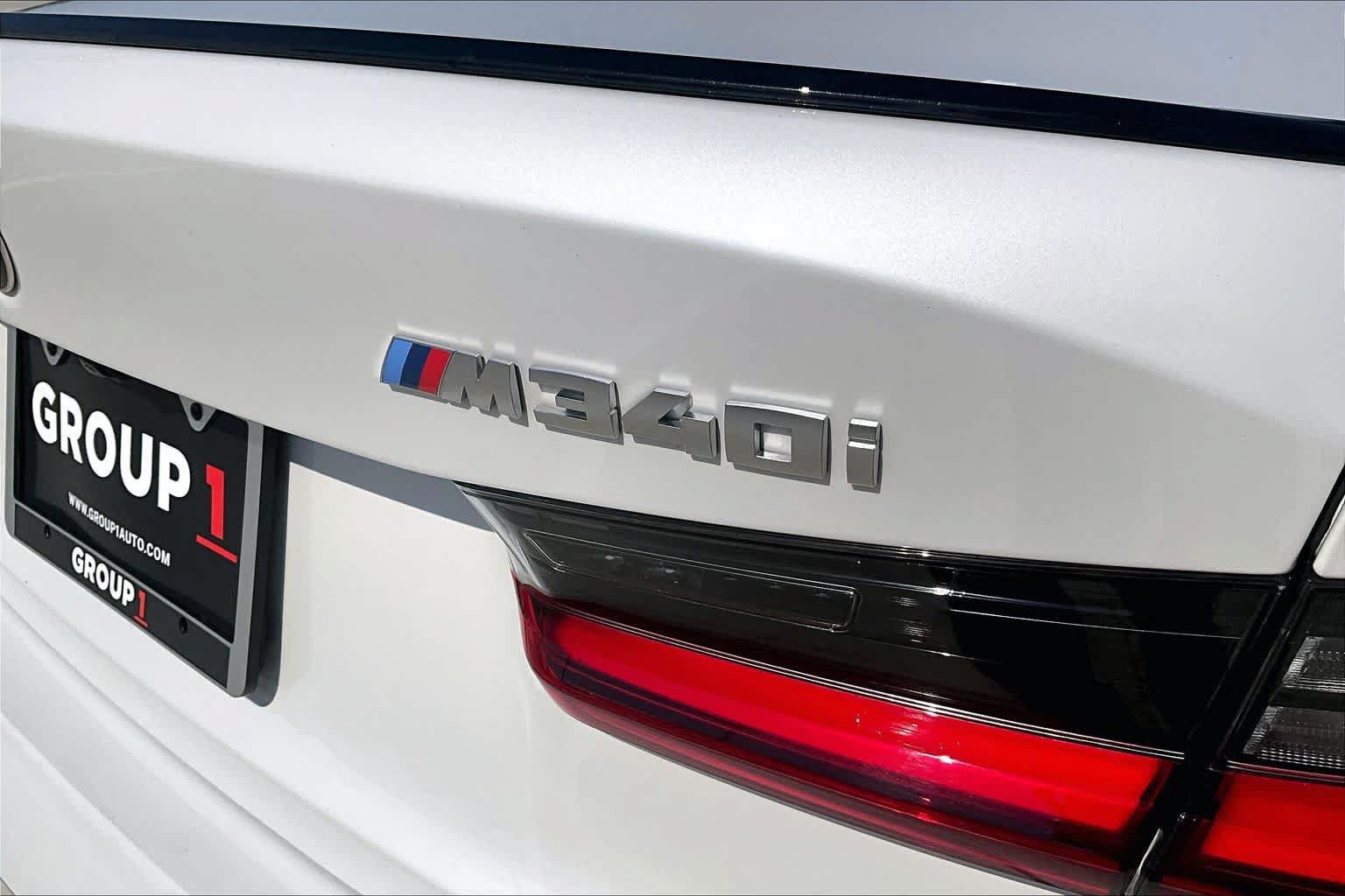 Used 2025 BMW M340i w/ Premium Package RWD image 9