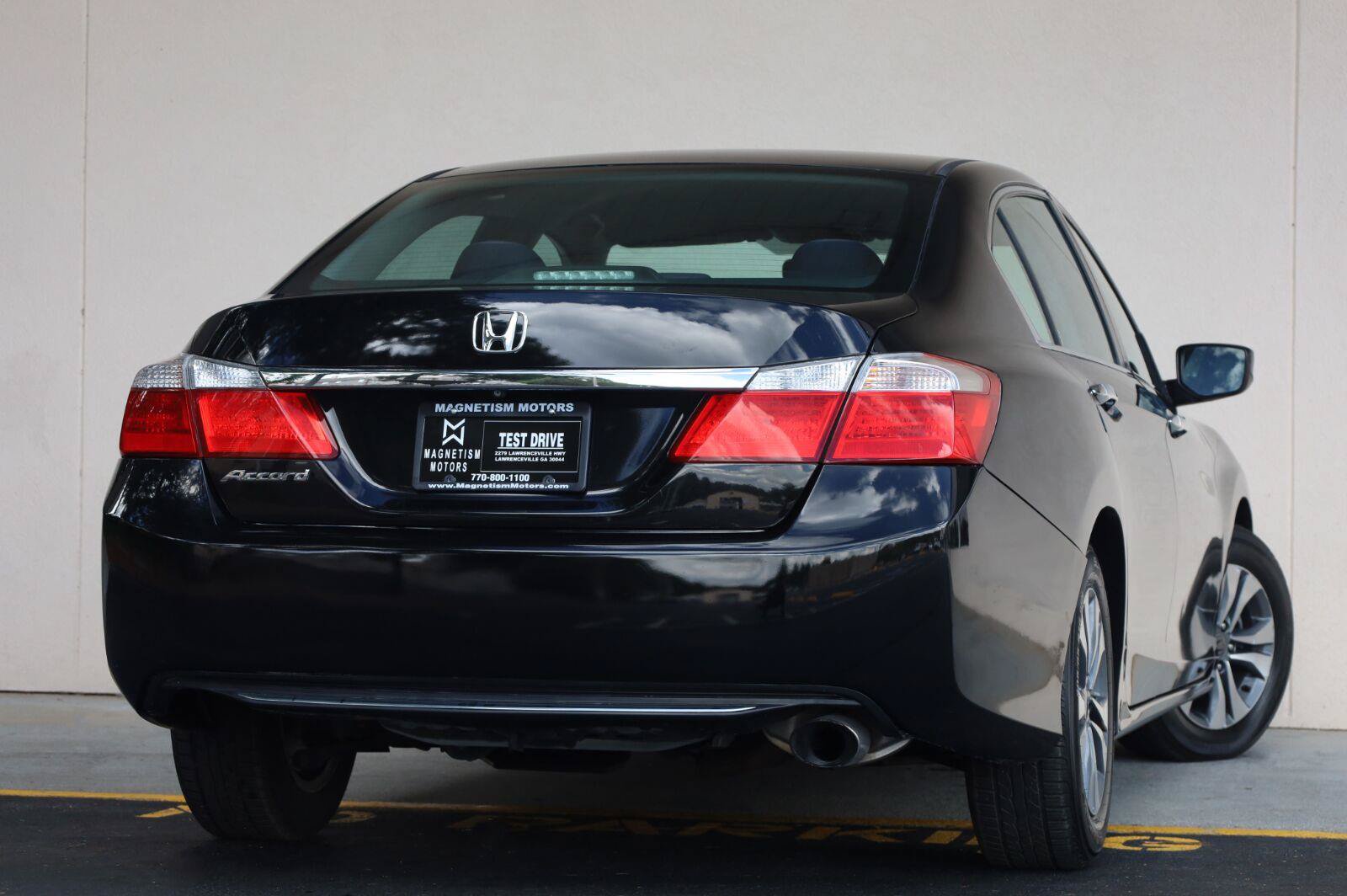 Used 2015 Honda Accord LX image 11