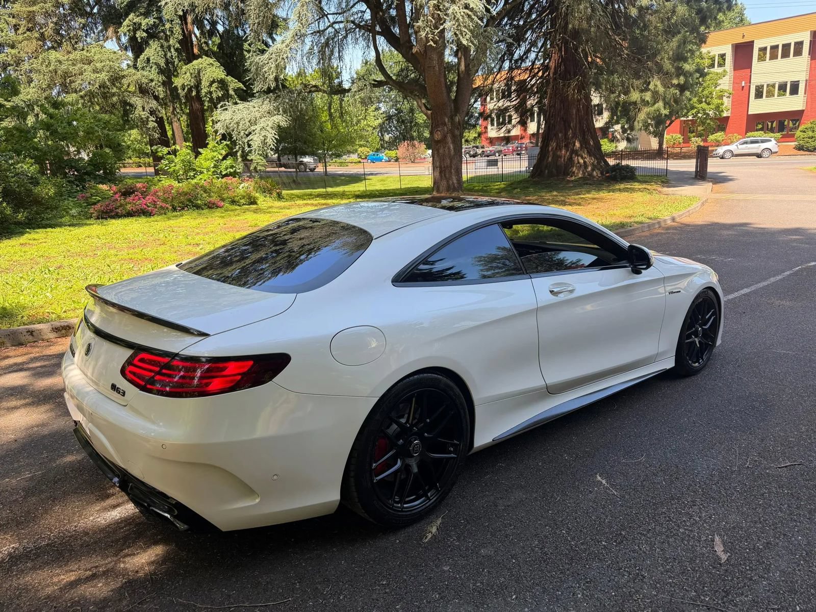 Used 2016 Mercedes-Benz S 63 AMG 4MATIC Coupe image 4