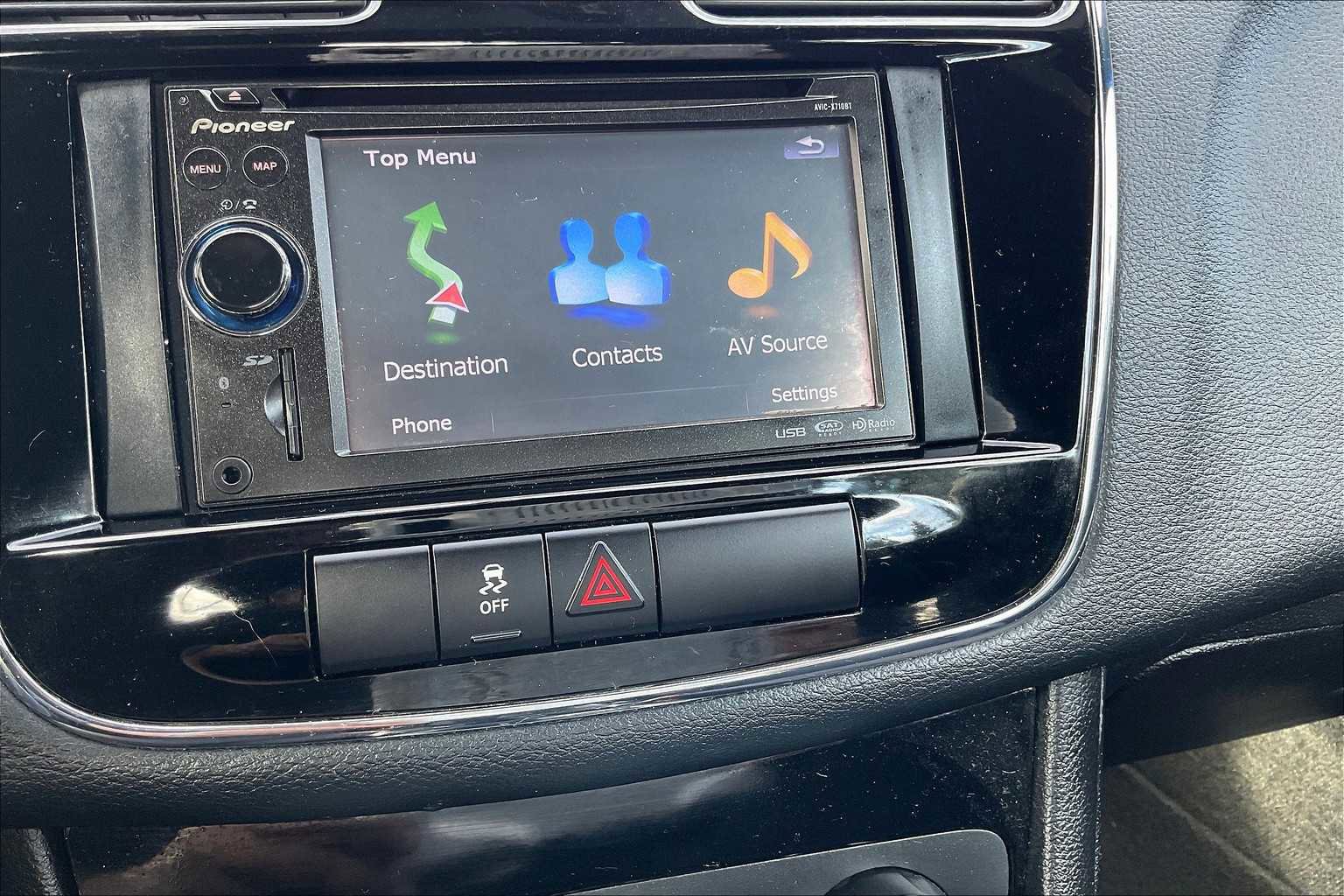 Used 2013 Chrysler 200 Touring image 33