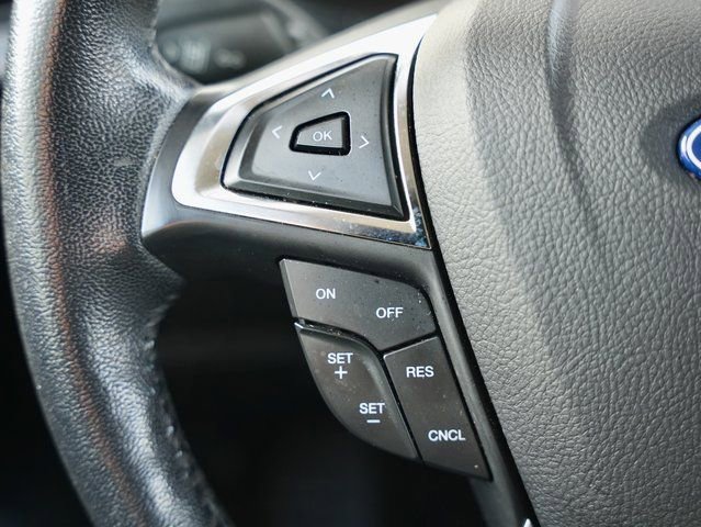 Used 2023 Ford Edge SEL image 17