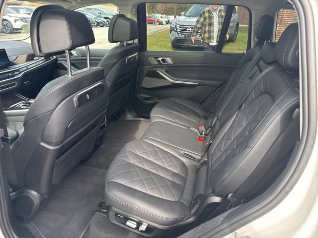 Used 2024 BMW X7 xDrive40i image 66