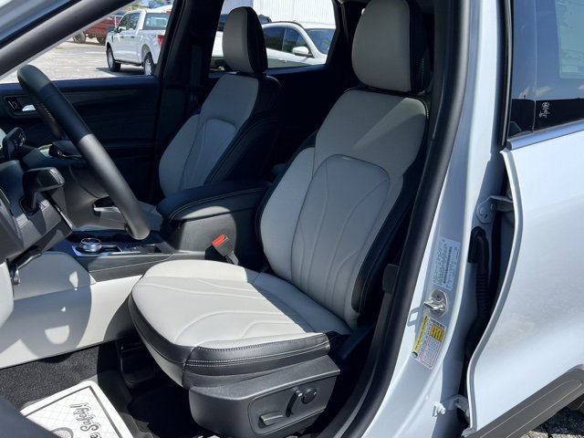 New 2025 Ford Escape Base w/ PHEV Premium Package image 10