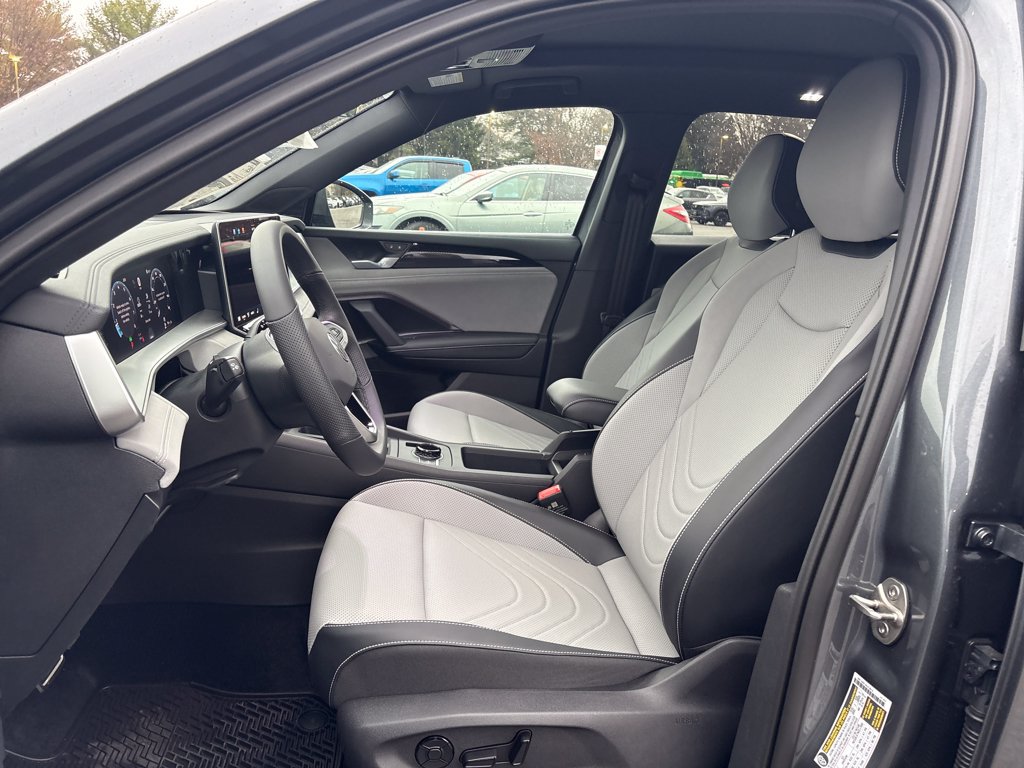 New 2026 Volkswagen Tiguan SE R-Line AWD/4WD image 9